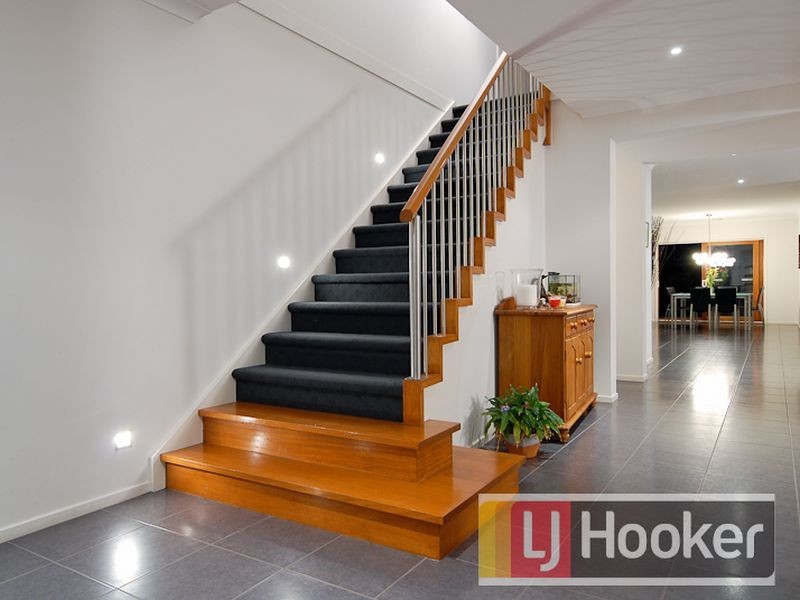 16 Lia Amie Place, Berwick VIC 3806