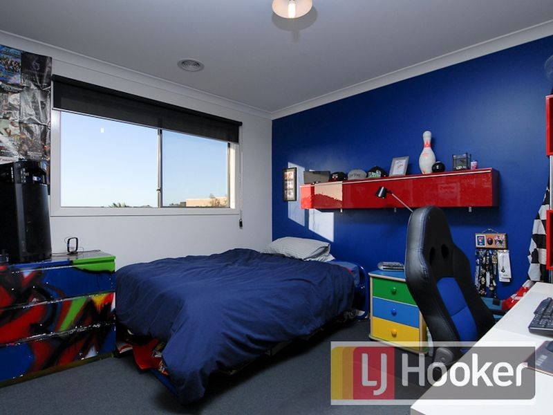 16 Lia Amie Place, Berwick VIC 3806