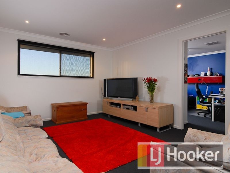 16 Lia Amie Place, Berwick VIC 3806