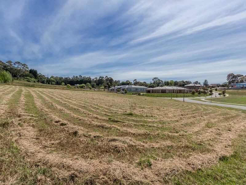 6-7 Adare Court, Berwick VIC 3806