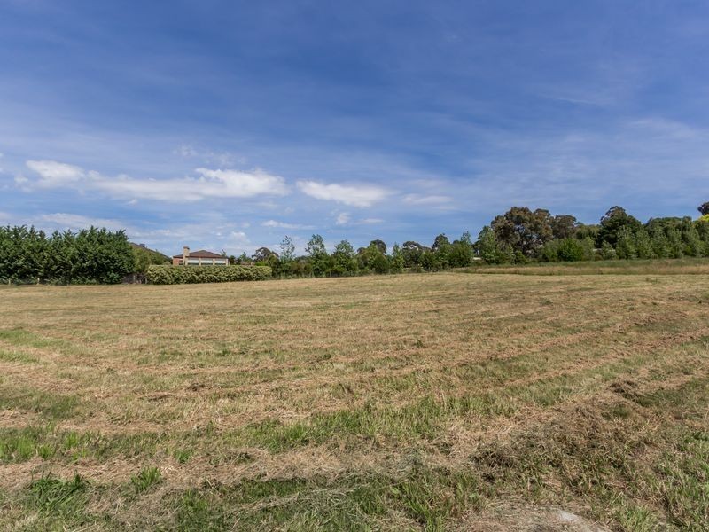 6-7 Adare Court, Berwick VIC 3806