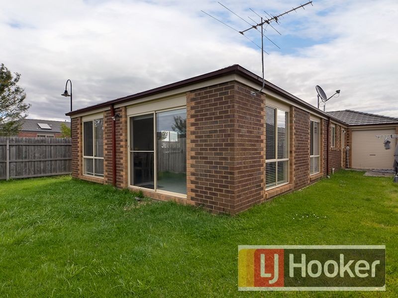 58 Bellarine Drive, Cranbourne VIC 3977