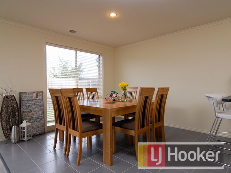 58 Bellarine Drive, Cranbourne VIC 3977