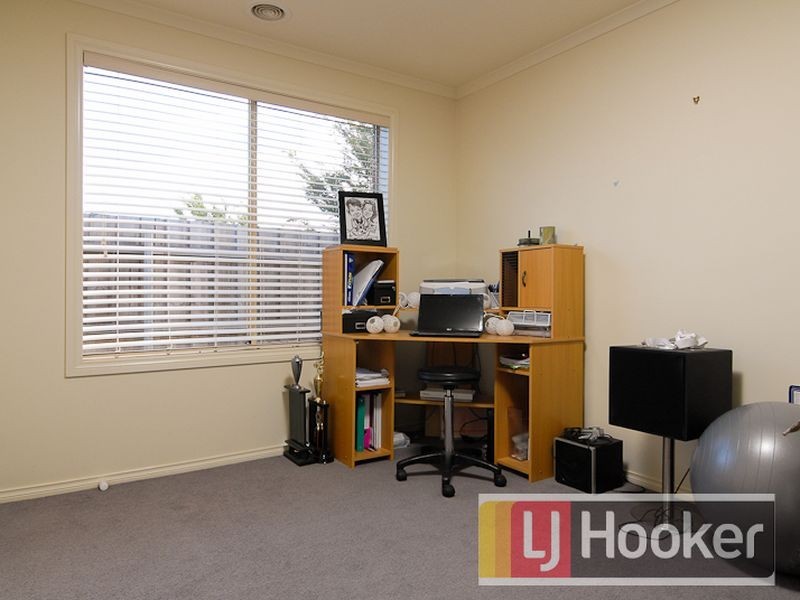 58 Bellarine Drive, Cranbourne VIC 3977