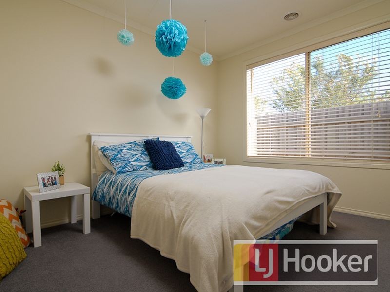 58 Bellarine Drive, Cranbourne VIC 3977