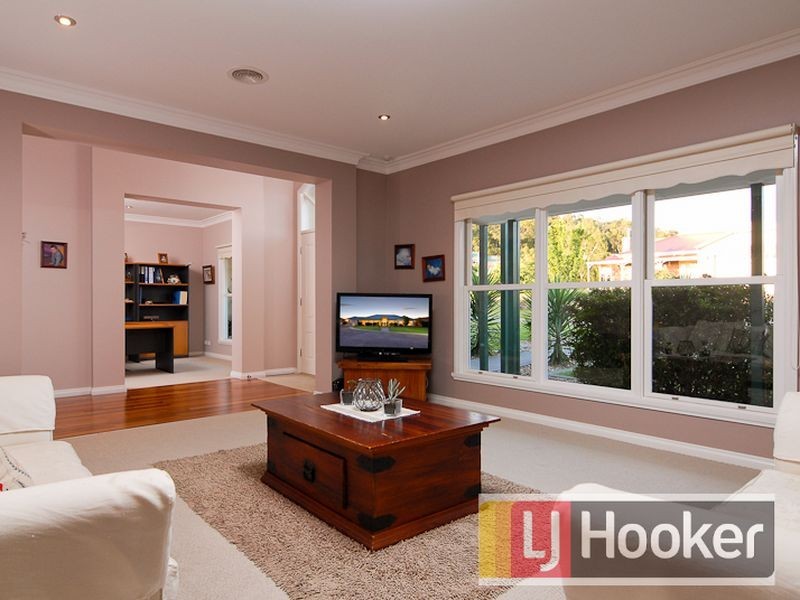 5 Goldrush Court, Beaconsfield VIC 3807