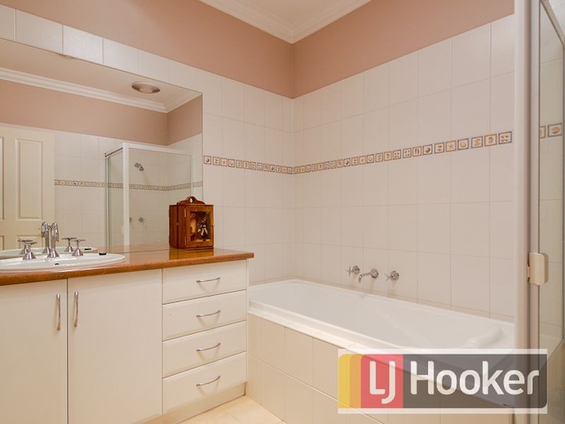 5 Goldrush Court, Beaconsfield VIC 3807