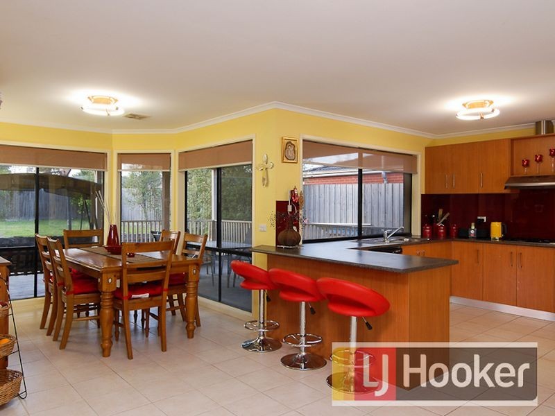 94 Emily Drive, Hallam VIC 3803