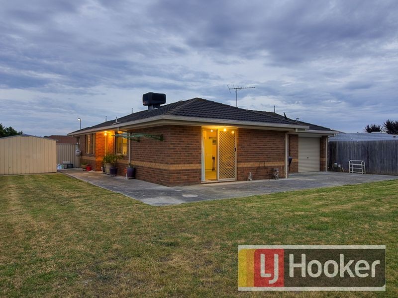 50 Sneddon Drive, Narre Warren South VIC 3805