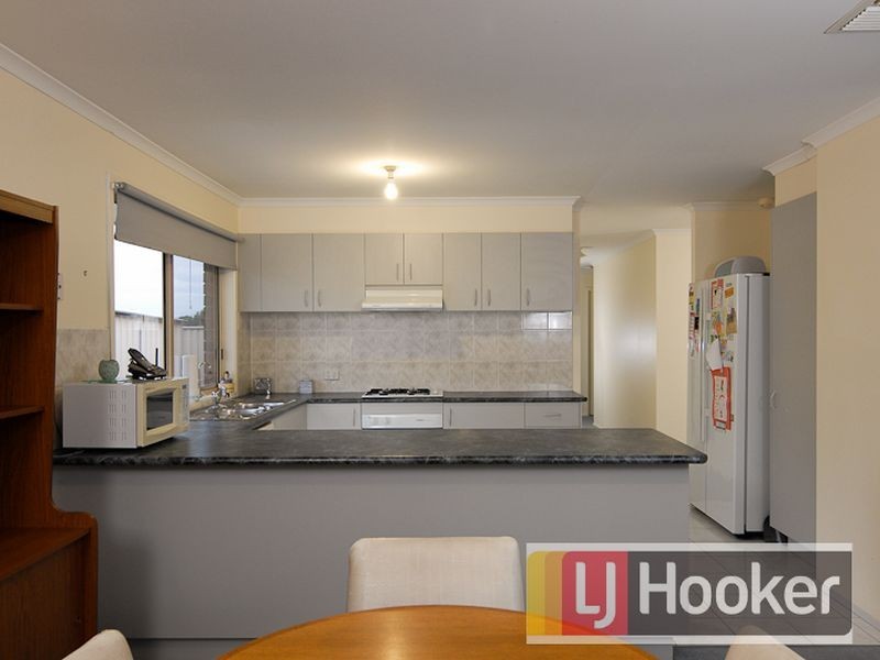 50 Sneddon Drive, Narre Warren South VIC 3805