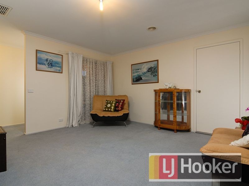 50 Sneddon Drive, Narre Warren South VIC 3805