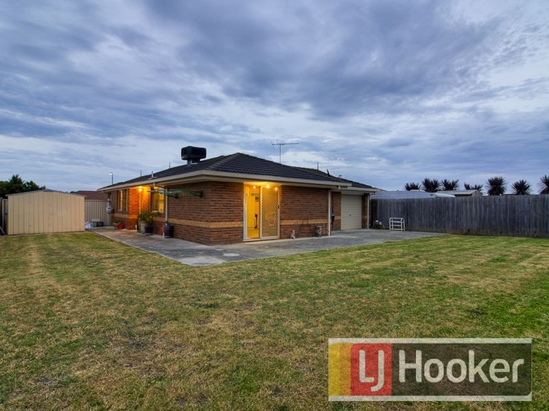 50 Sneddon Drive, Narre Warren South VIC 3805