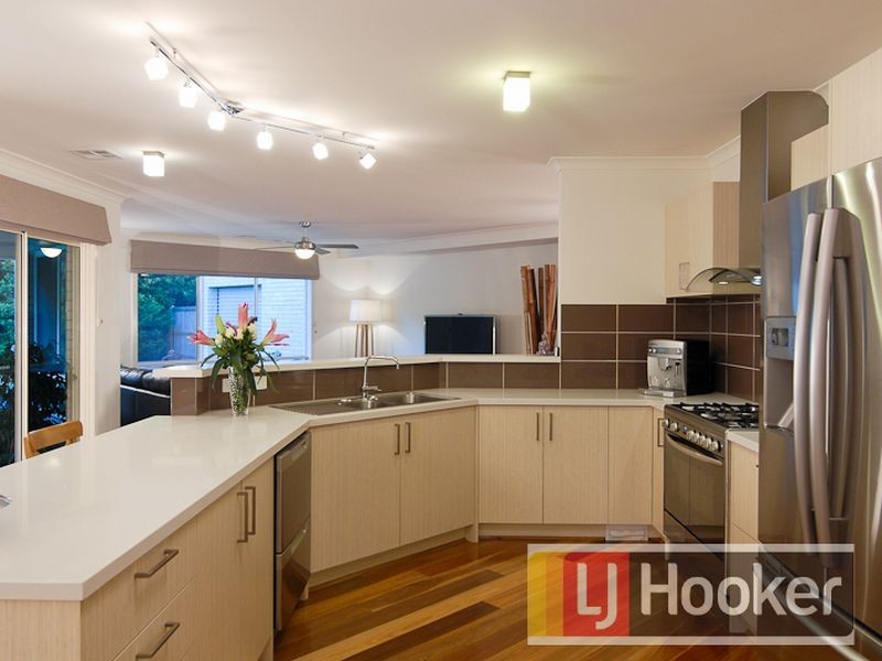 32 Market Lane, Narre Warren South VIC 3805