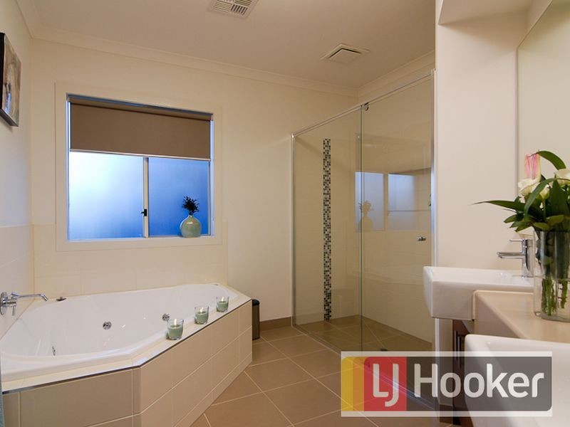 32 Market Lane, Narre Warren South VIC 3805