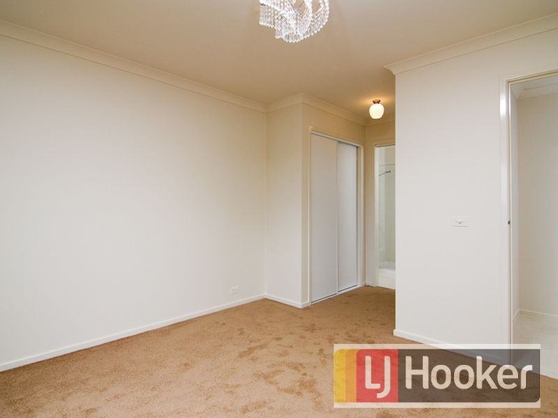 24 Sassafras Place, Cranbourne North VIC 3977