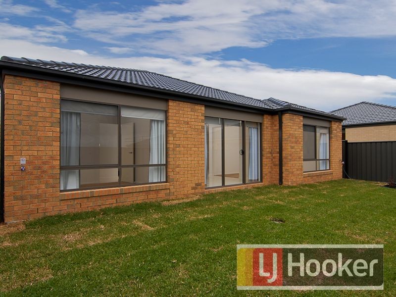 24 Sassafras Place, Cranbourne North VIC 3977