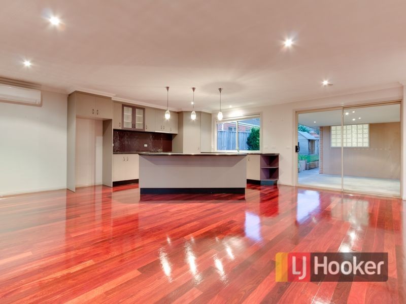 1 Kingsmill Terrace, Berwick VIC 3806