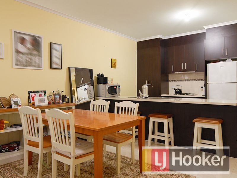 2/7 Roseville Court, Berwick VIC 3806