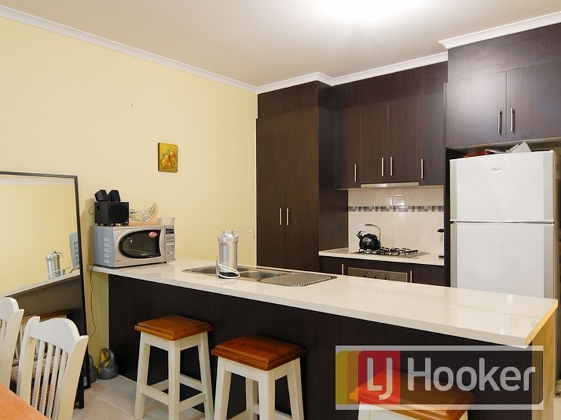 2/7 Roseville Court, Berwick VIC 3806