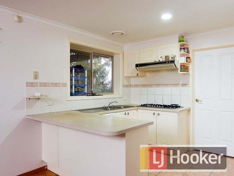 94 John Fawkner Drive, Endeavour Hills VIC 3802