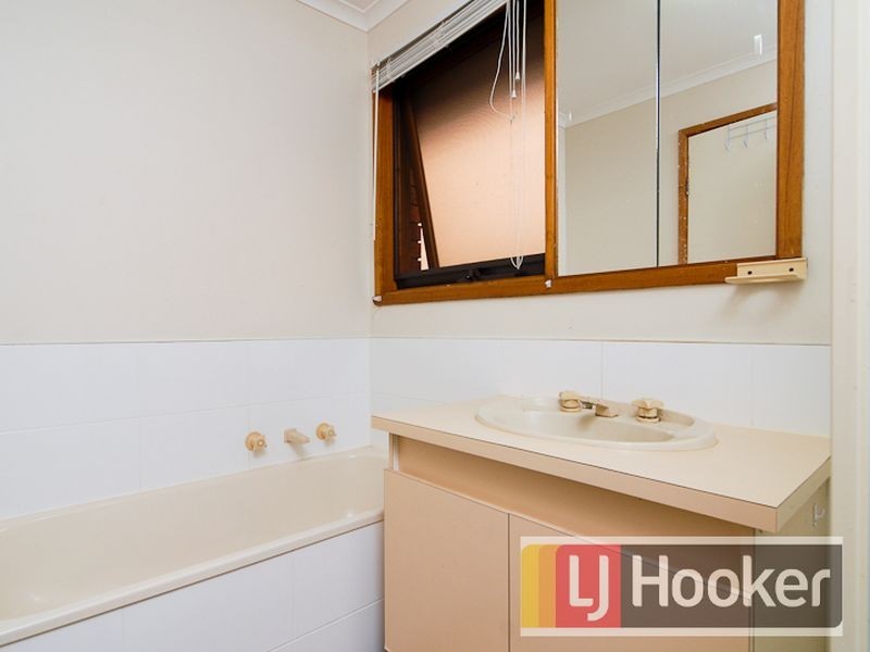 94 John Fawkner Drive, Endeavour Hills VIC 3802