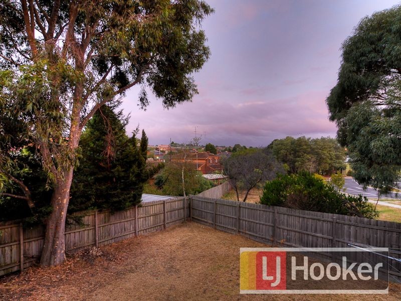 94 John Fawkner Drive, Endeavour Hills VIC 3802