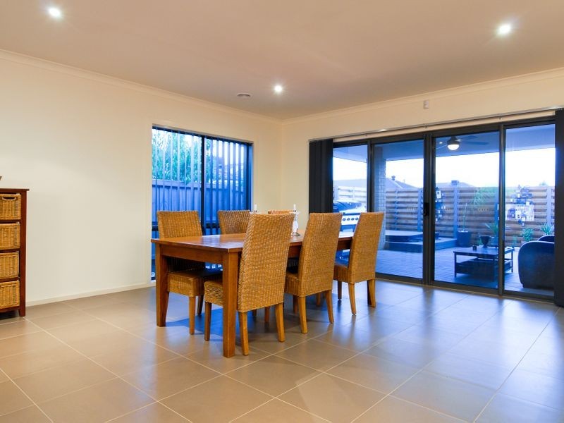 2 Florio Close, Berwick VIC 3806