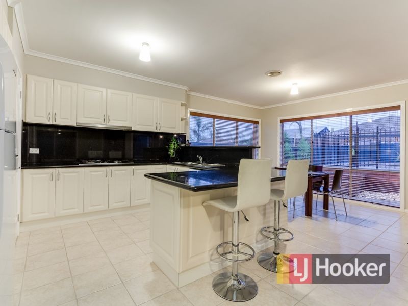 2 Holder Place, Berwick VIC 3806