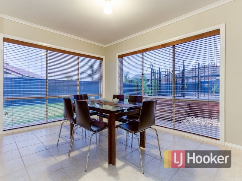 2 Holder Place, Berwick VIC 3806