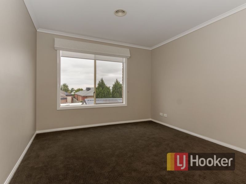 2 Holder Place, Berwick VIC 3806