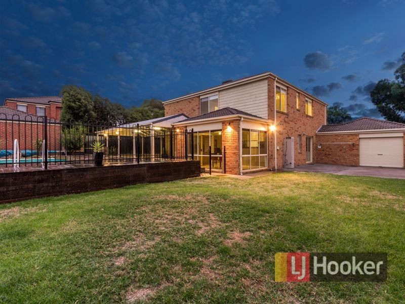 2 Holder Place, Berwick VIC 3806
