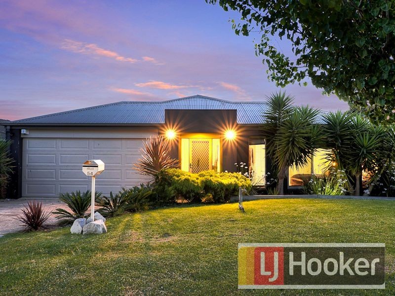 54 Hartsmere Drive, Berwick VIC 3806