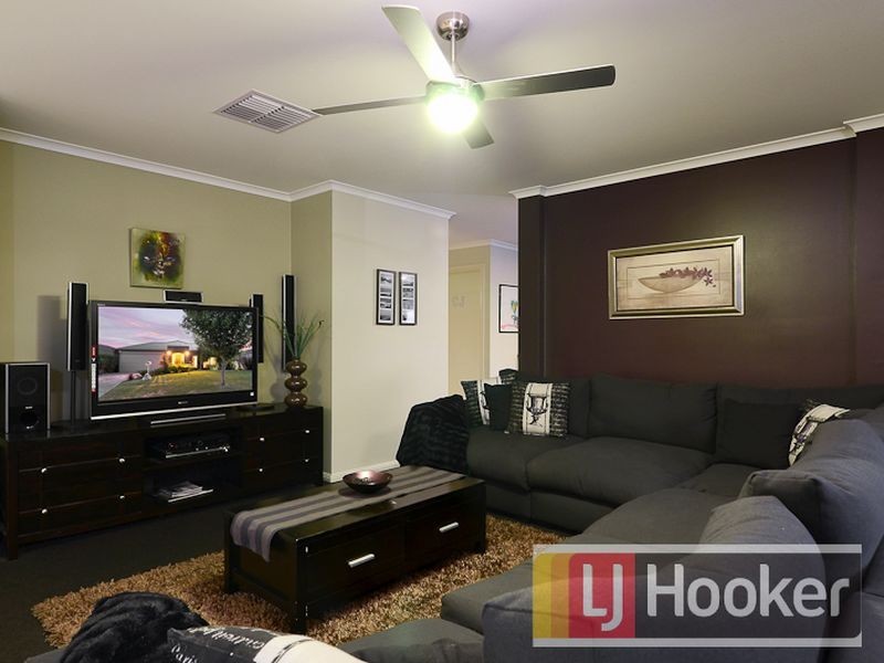 54 Hartsmere Drive, Berwick VIC 3806