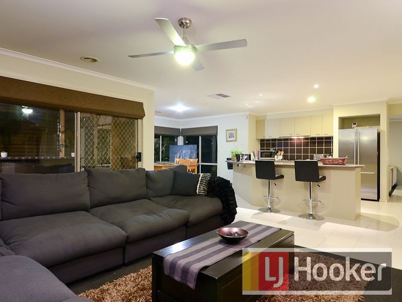 54 Hartsmere Drive, Berwick VIC 3806