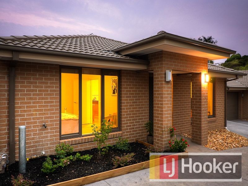 2/22 Lyle Avenue, Beaconsfield VIC 3807