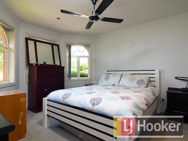 19A Glenn Erin Way, Berwick VIC 3806