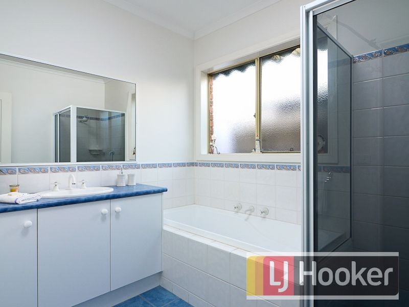 9 Grand Arch Way, Berwick VIC 3806