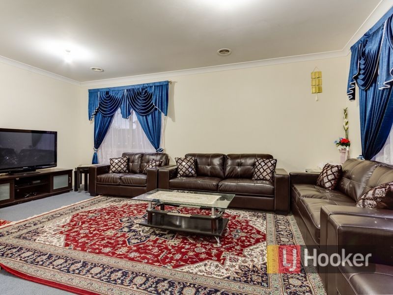 2 The Estuary, Hallam VIC 3803