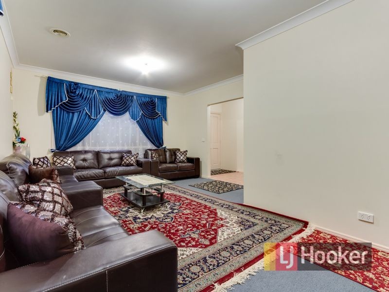 2 The Estuary, Hallam VIC 3803