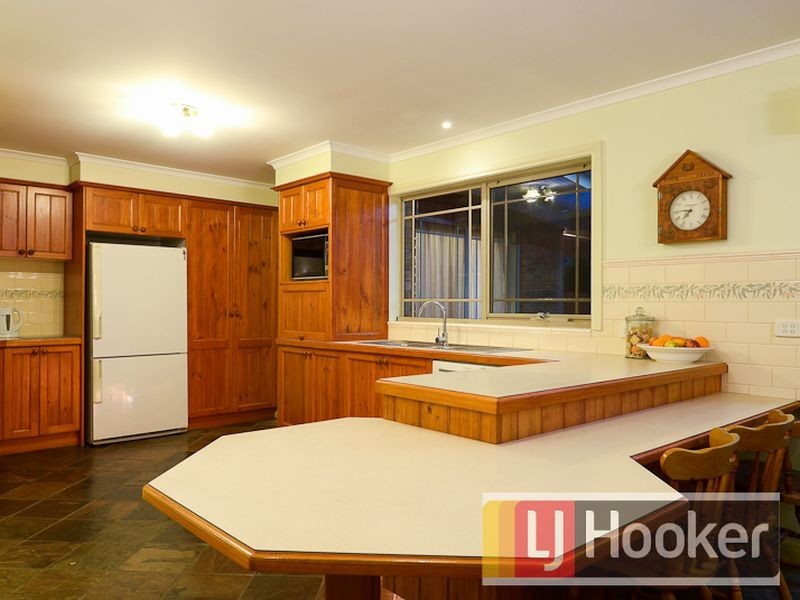 52 Lakesfield Drive, Lysterfield VIC 3156