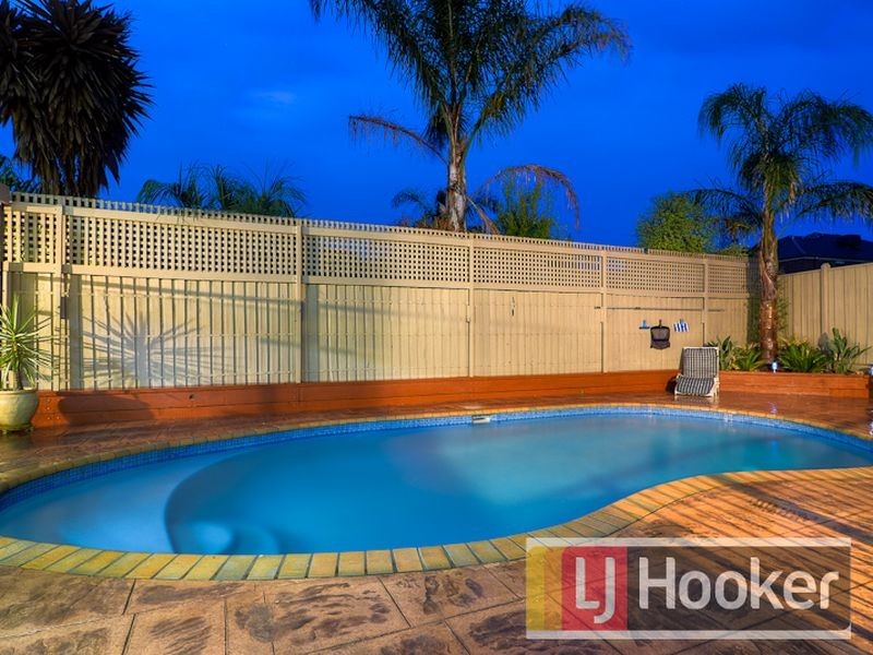 52 Lakesfield Drive, Lysterfield VIC 3156