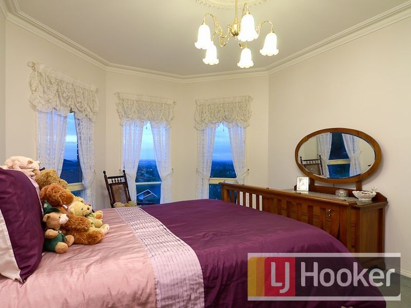 8 Dirkala Retreat, Berwick VIC 3806