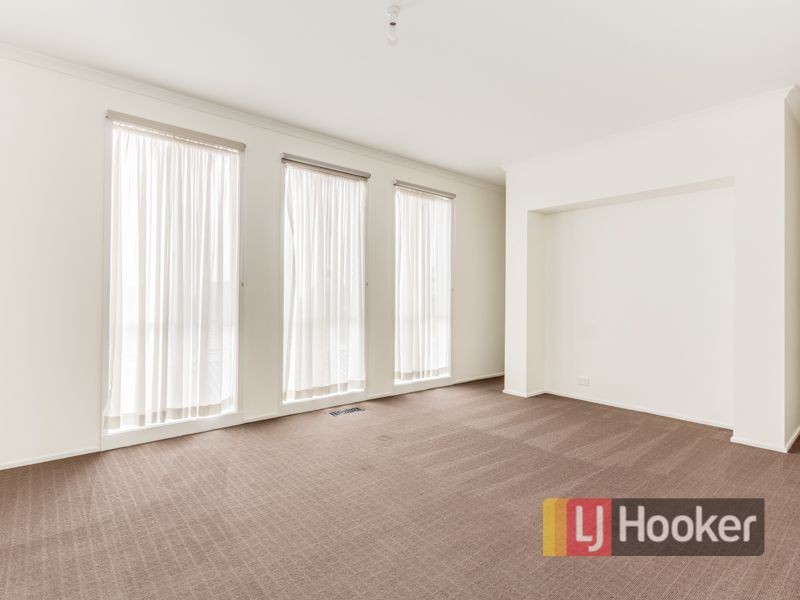 6 Halifax Drive, Berwick VIC 3806