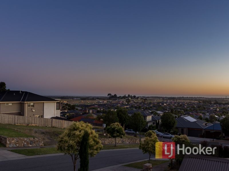 6 Halifax Drive, Berwick VIC 3806