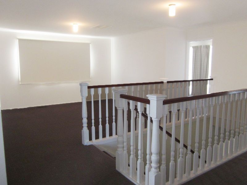 6 Halifax Drive, Berwick VIC 3806