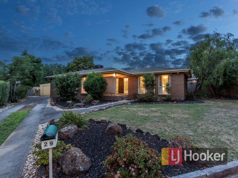 29 Bemersyde Drive, Berwick VIC 3806