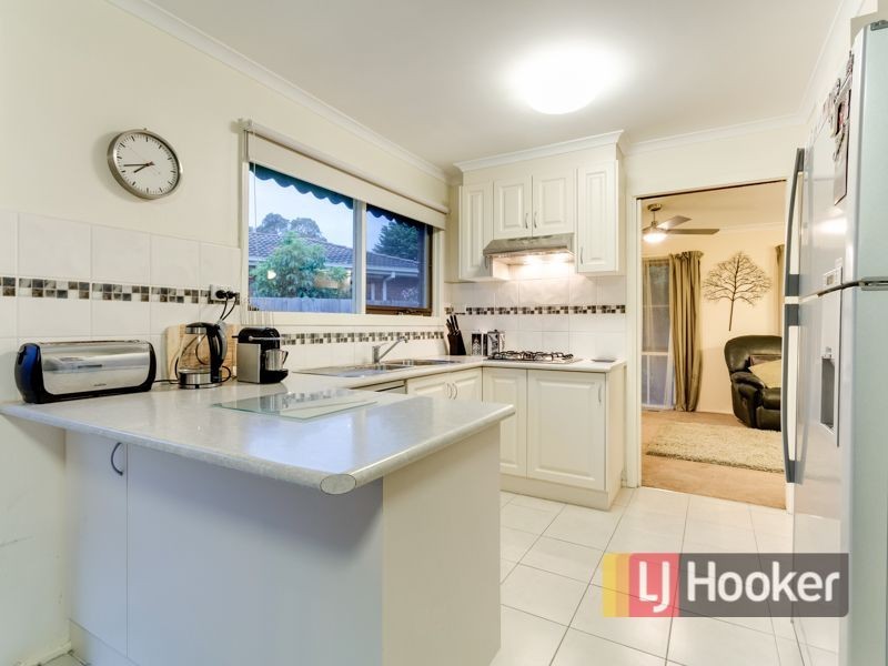 29 Bemersyde Drive, Berwick VIC 3806