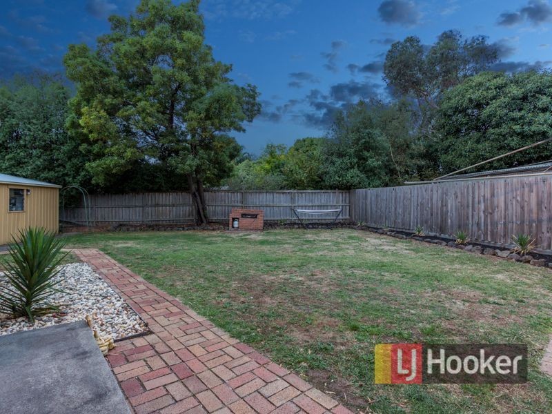 29 Bemersyde Drive, Berwick VIC 3806