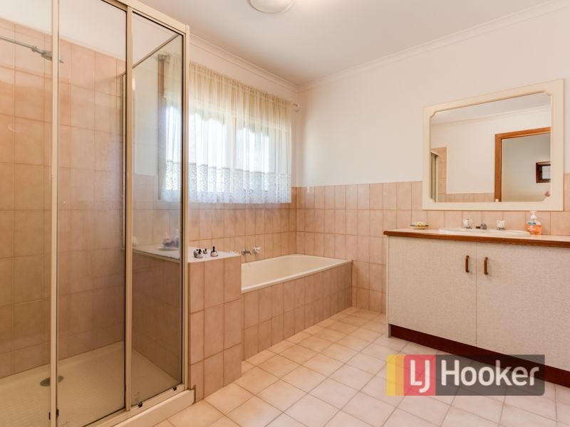 4/11-13 Manuka Road, Berwick VIC 3806