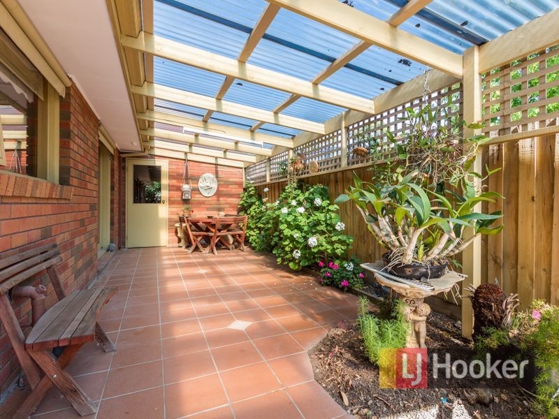 4/11-13 Manuka Road, Berwick VIC 3806